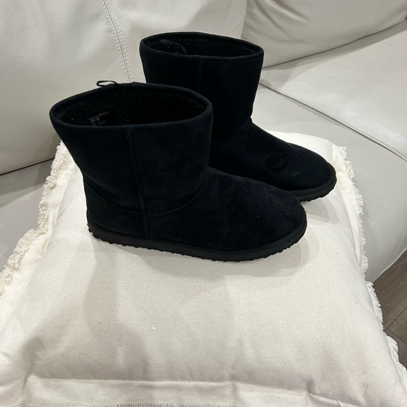 🎉PRICE ⬇️ H & M - Warm Lined Boots - Black size 38 - Picture 3 of 10